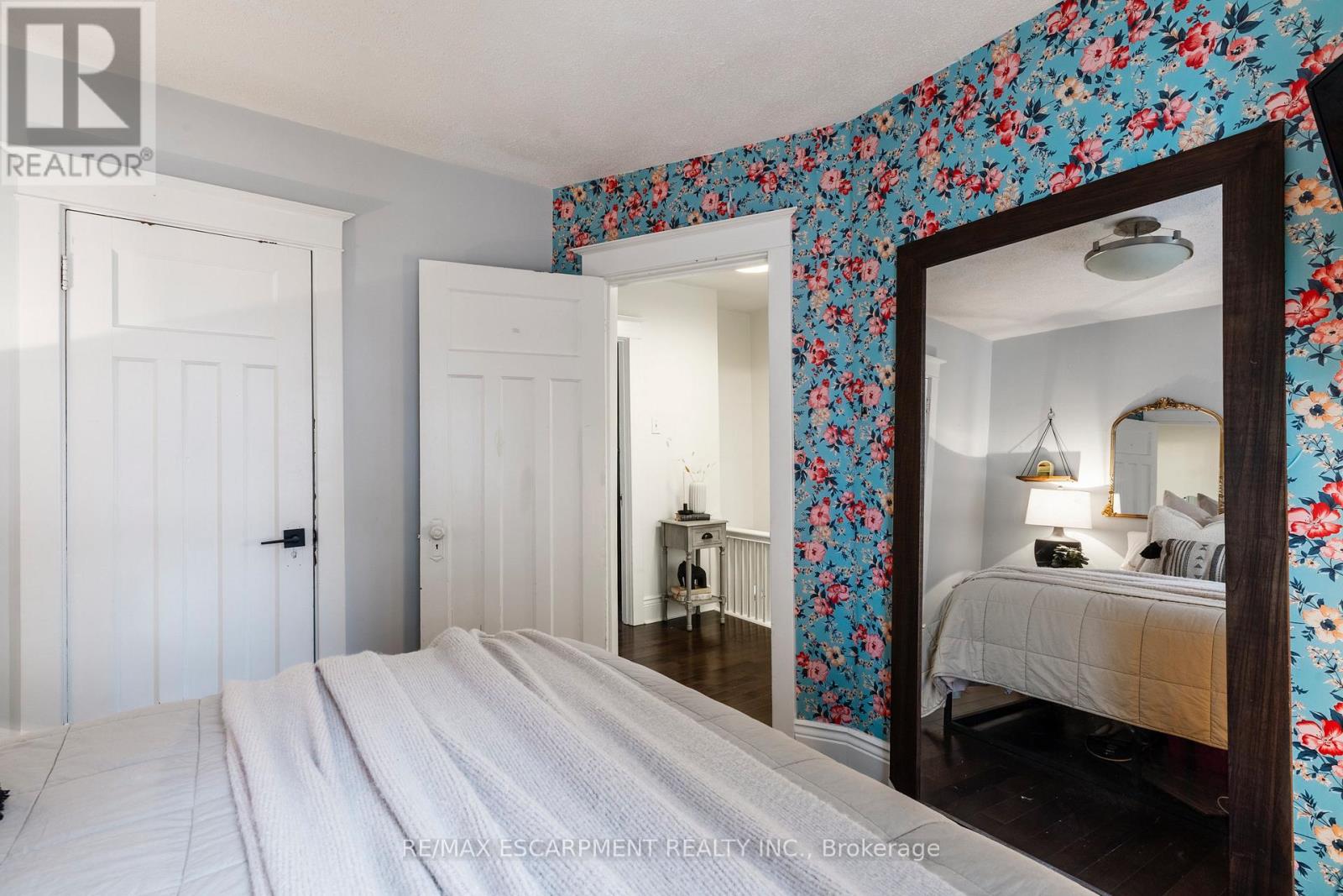 431 Hughson Street N, Hamilton, Ontario L8L 4N4 - Photo 25 - X12537408