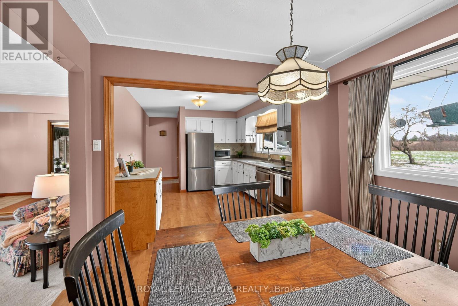 580 Woodhill Road, Hamilton, Ontario  L0R 2B0 - Photo 12 - X12537410