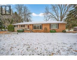 580 WOODHILL ROAD, Hamilton, Ontario