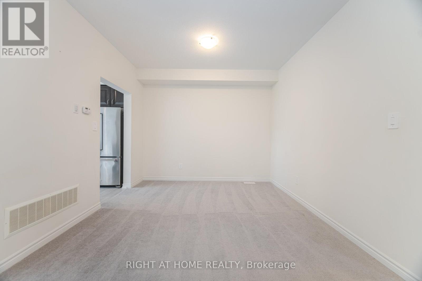 32 George Brier Drive W, Brant, Ontario  N3L 0L3 - Photo 9 - X12537434