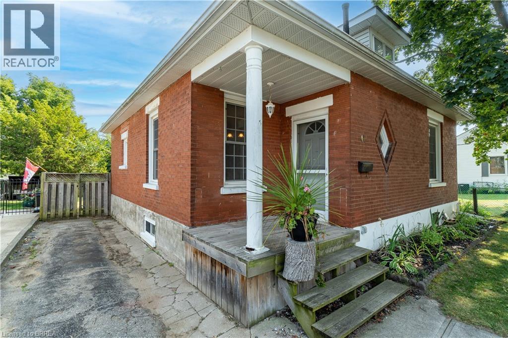 41 Stanley Street, Cambridge, Ontario  N1S 2A5 - Photo 2 - 40757515