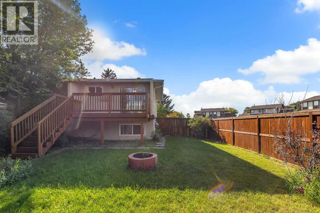 105 Fonda Court Se, Calgary, Alberta  T2A 6B5 - Photo 1 - A2251955