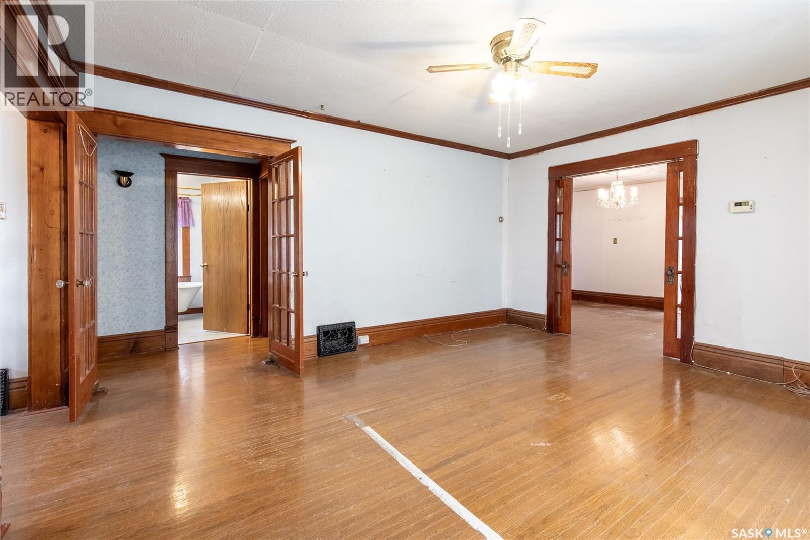 1113 2nd Avenue Nw, Moose Jaw, Saskatchewan  S6H 3R4 - Photo 11 - SK023875