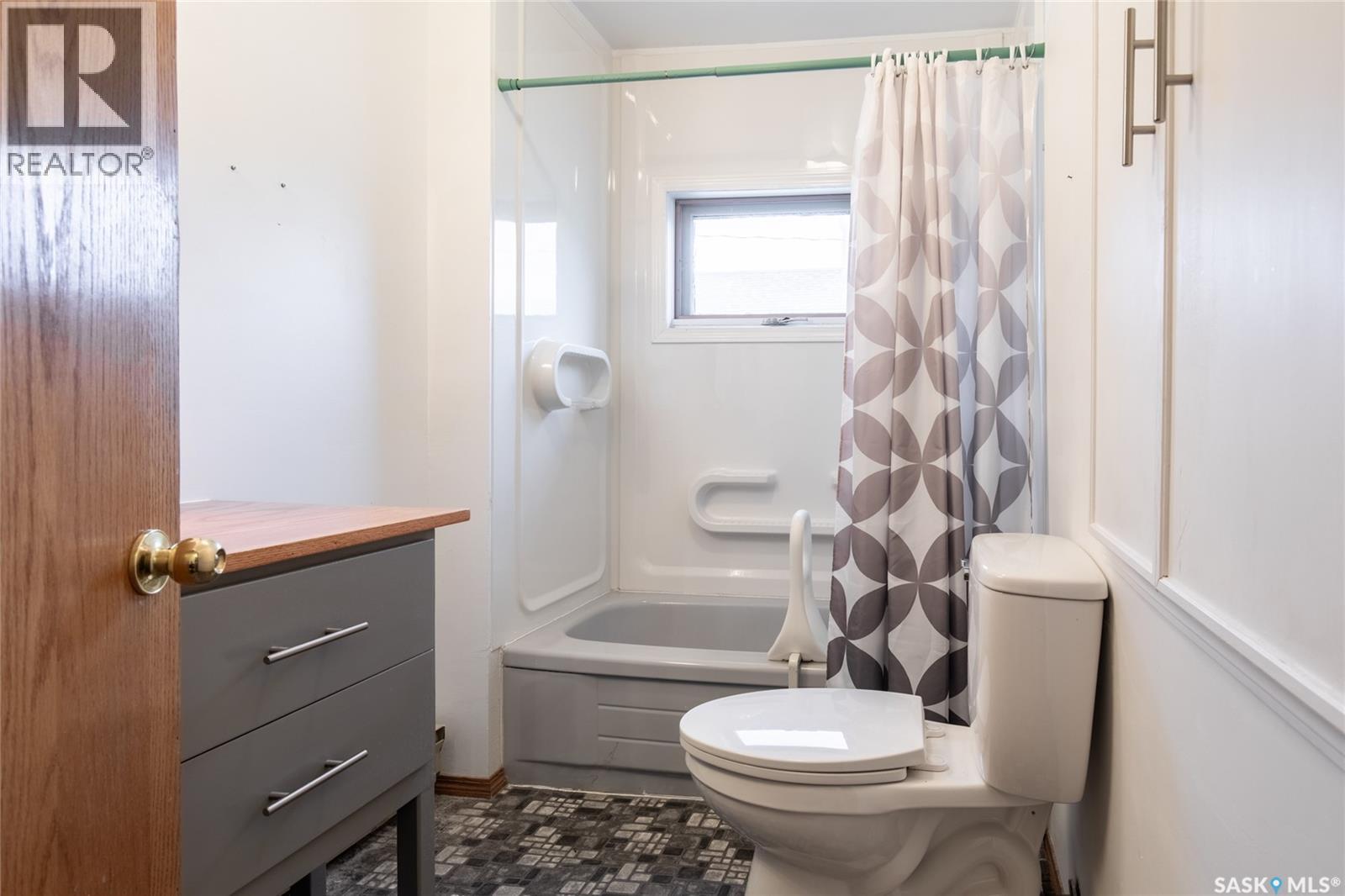 1113 2nd Avenue Nw, Moose Jaw, Saskatchewan  S6H 3R4 - Photo 40 - SK023875