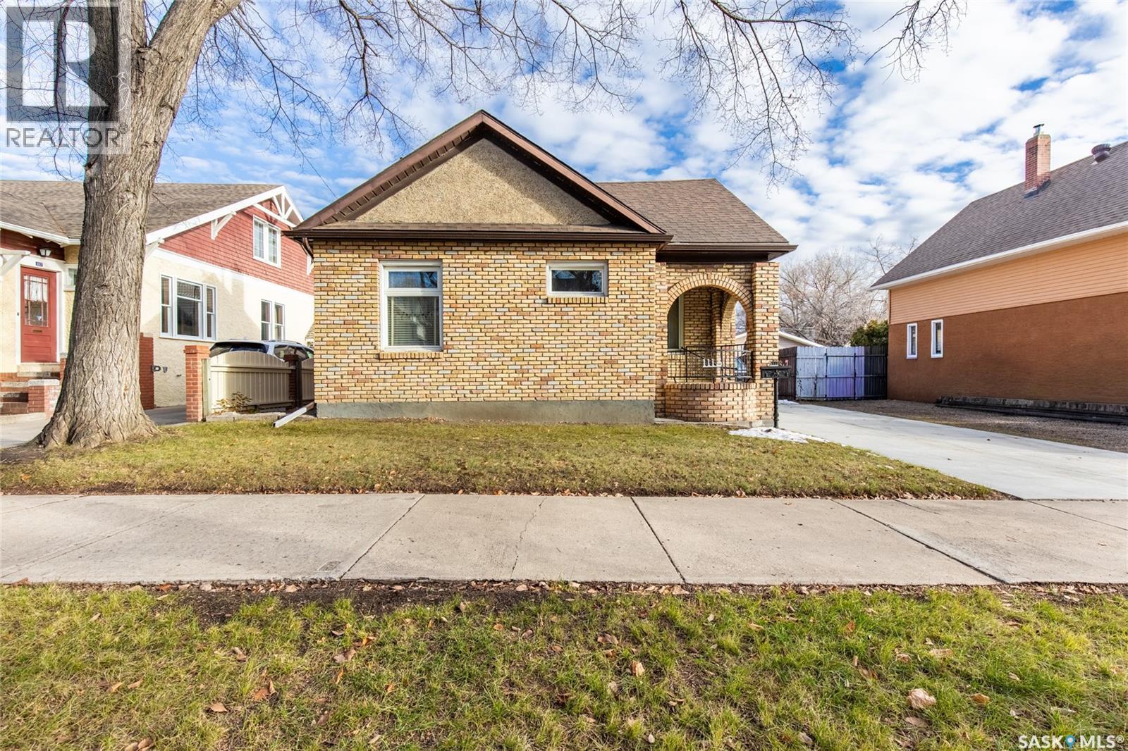 1113 2nd Avenue Nw, Moose Jaw, Saskatchewan  S6H 3R4 - Photo 49 - SK023875