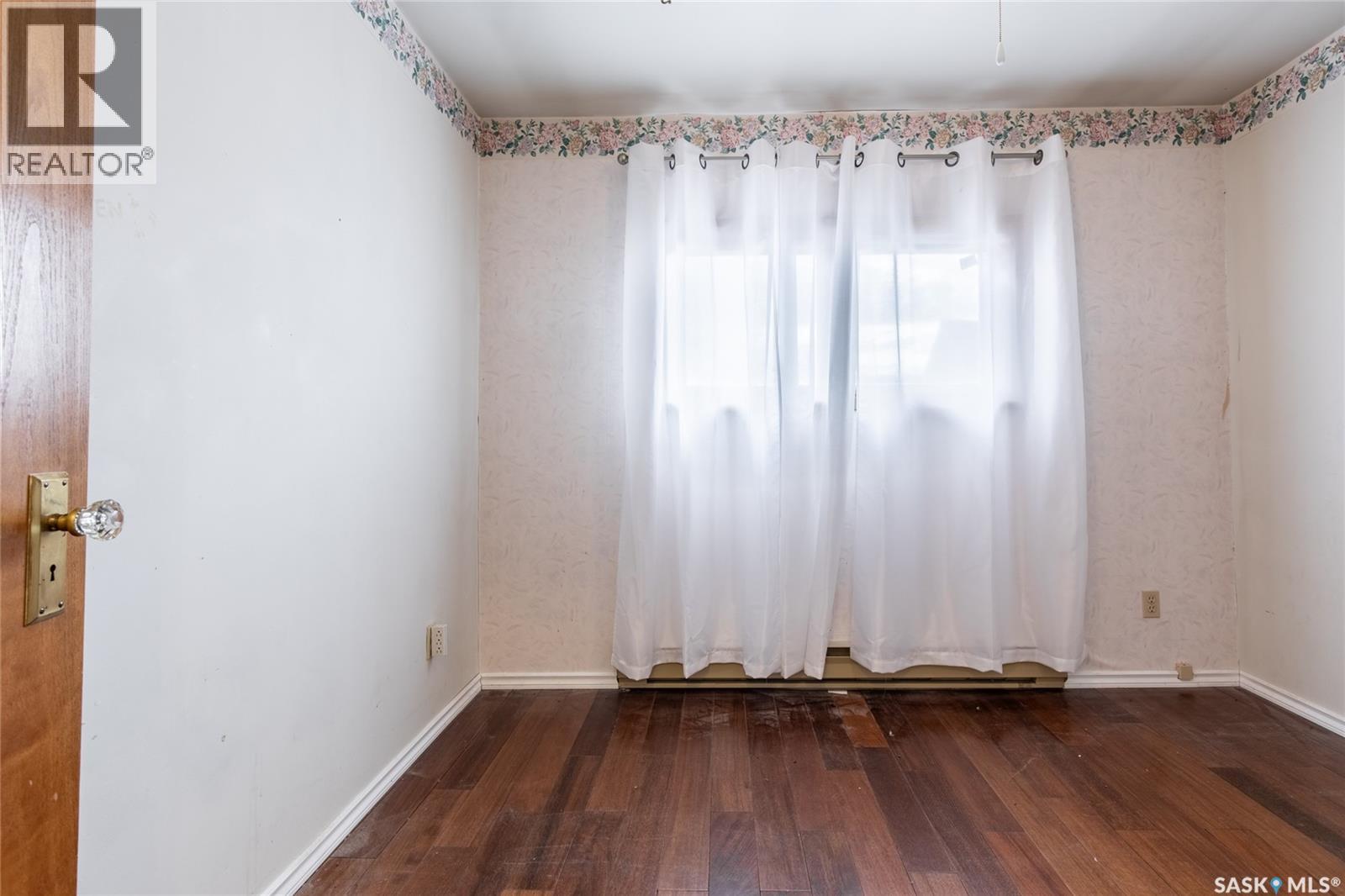 1113 2nd Avenue Nw, Moose Jaw, Saskatchewan  S6H 3R4 - Photo 38 - SK023875