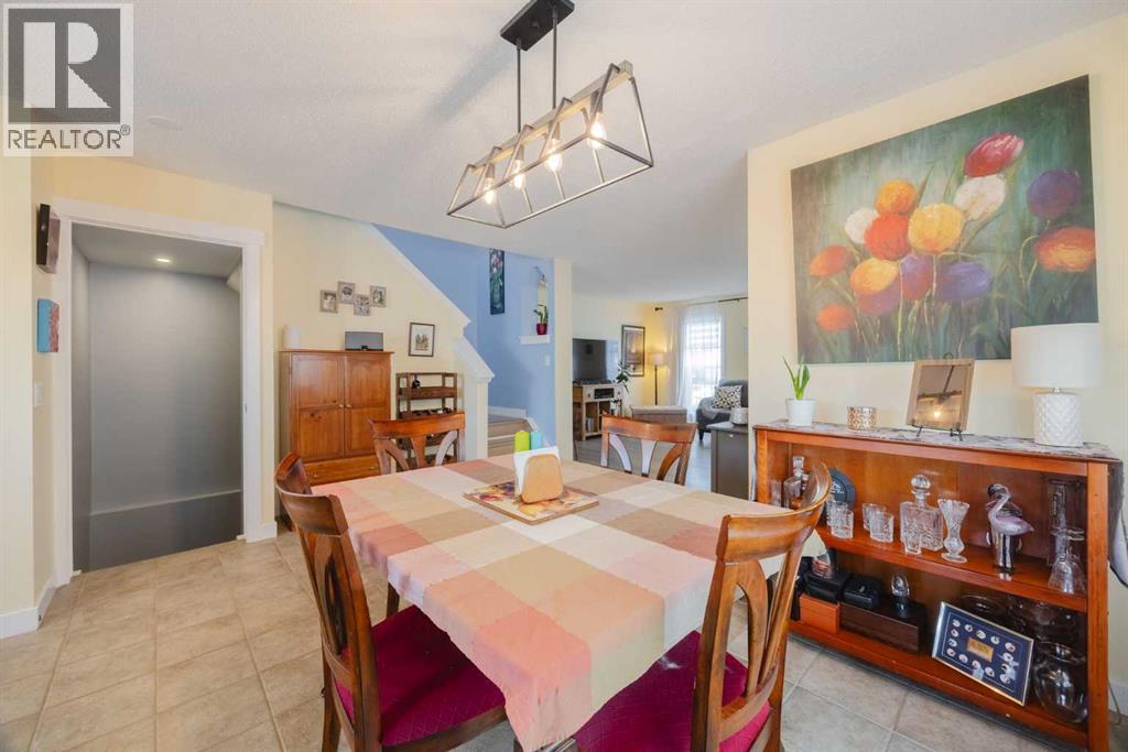 47 Luxstone Point Sw, Airdrie, Alberta  T4B 0H7 - Photo 7 - A2262970