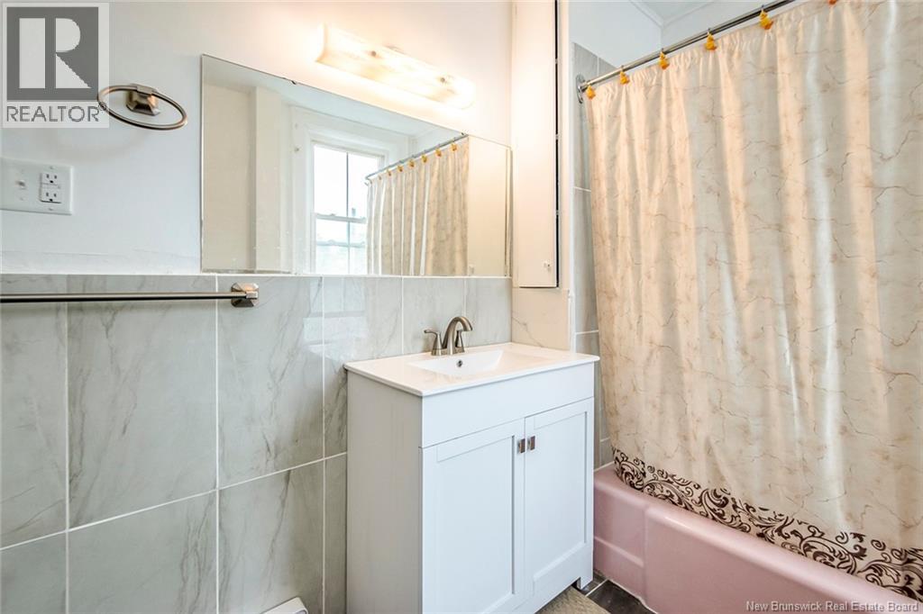 27 Broad Street, Sussex, New Brunswick  E1E 2J7 - Photo 11 - NB130040