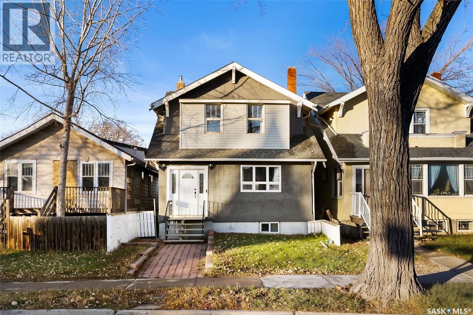 1230 Victoria AVENUE, regina, Saskatchewan