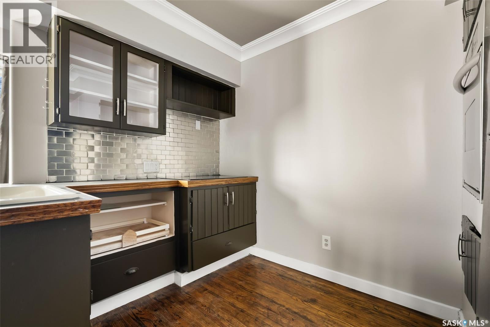 1230 Victoria Avenue, Regina, Saskatchewan  S4P 0N9 - Photo 22 - SK023900