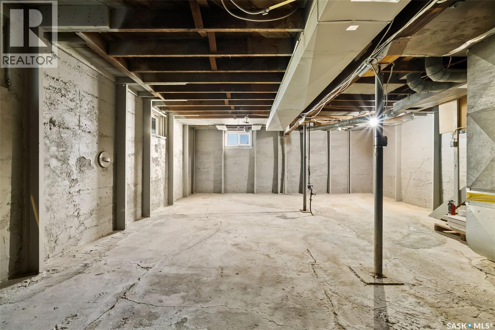 1230 Victoria Avenue, Regina, Saskatchewan  S4P 0N9 - Photo 38 - SK023900