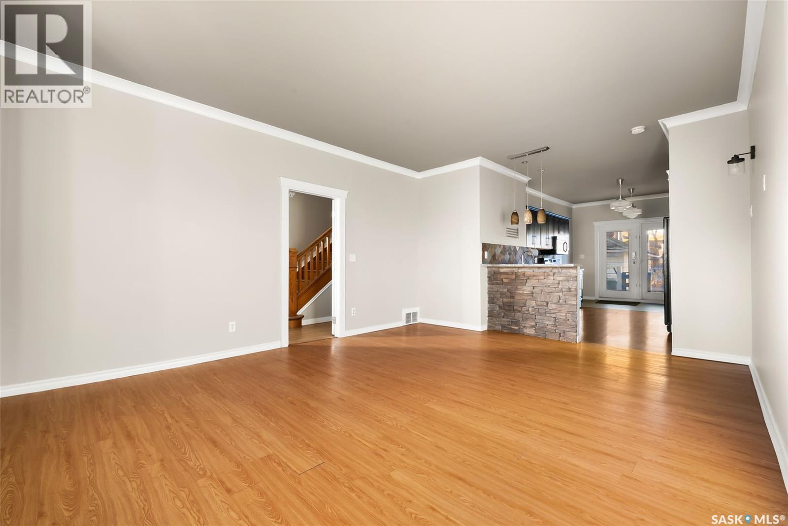 1230 Victoria Avenue, Regina, Saskatchewan  S4P 0N9 - Photo 6 - SK023900