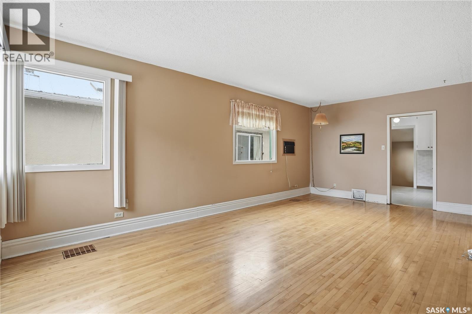 1352 Argyle Street, Regina, Saskatchewan  S4T 3R9 - Photo 4 - SK023802