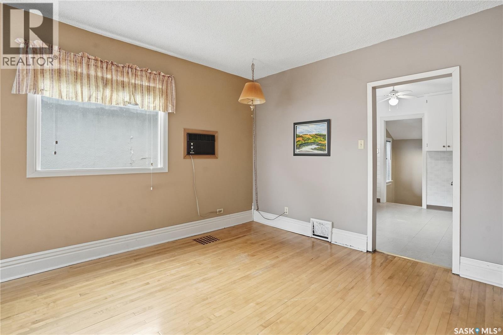 1352 Argyle Street, Regina, Saskatchewan  S4T 3R9 - Photo 7 - SK023802