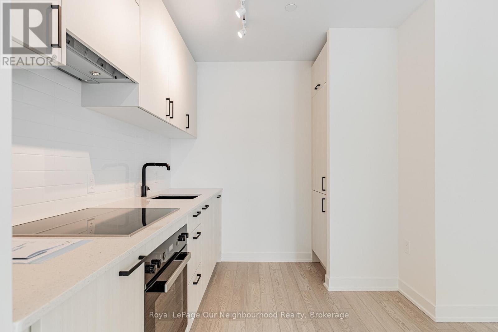 711 - 1 Quarrington Lane, Toronto, Ontario  M3C 0S4 - Photo 12 - C12537470