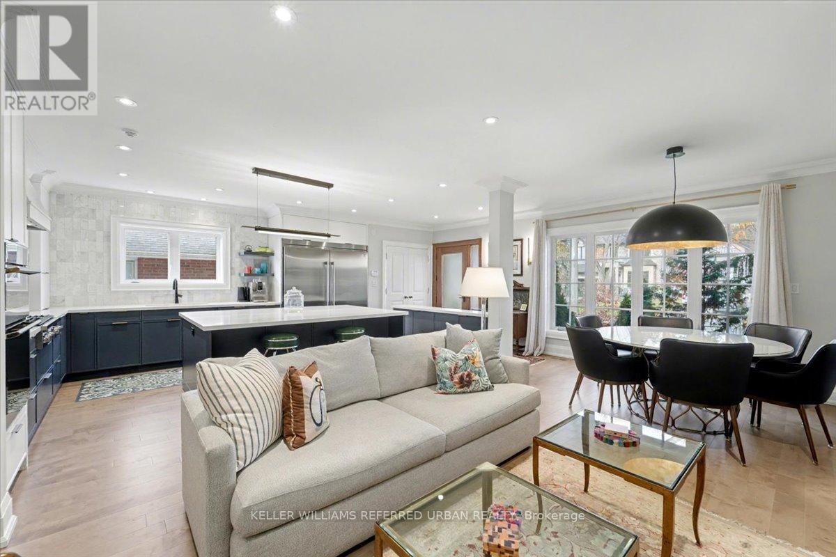 235 Betty Ann Drive, Toronto, Ontario  M2R 1A6 - Photo 4 - C12537522