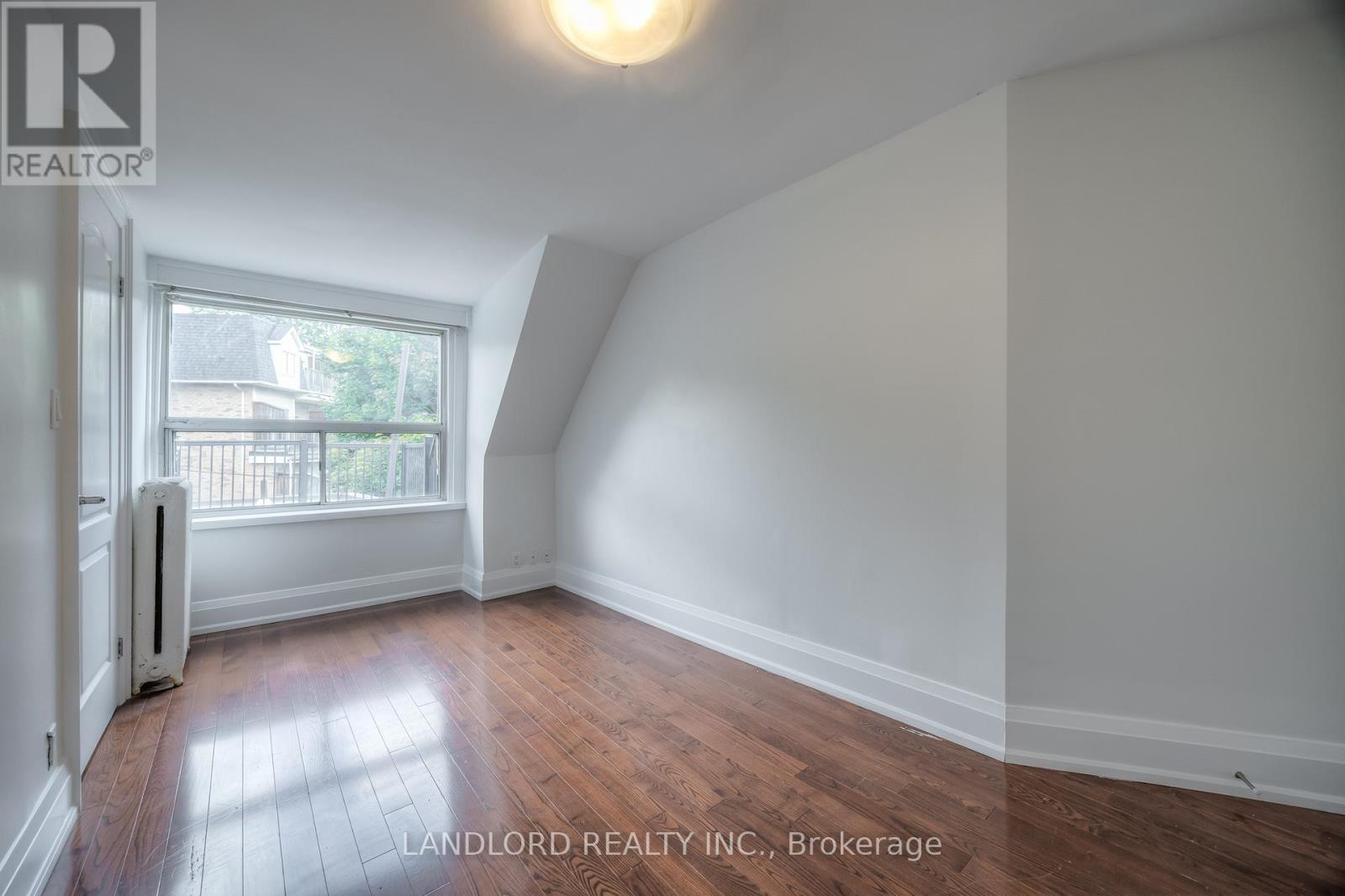 Upper - 22 Rusholme Park Crescent, Toronto, Ontario  M6J 2C9 - Photo 11 - C12537556