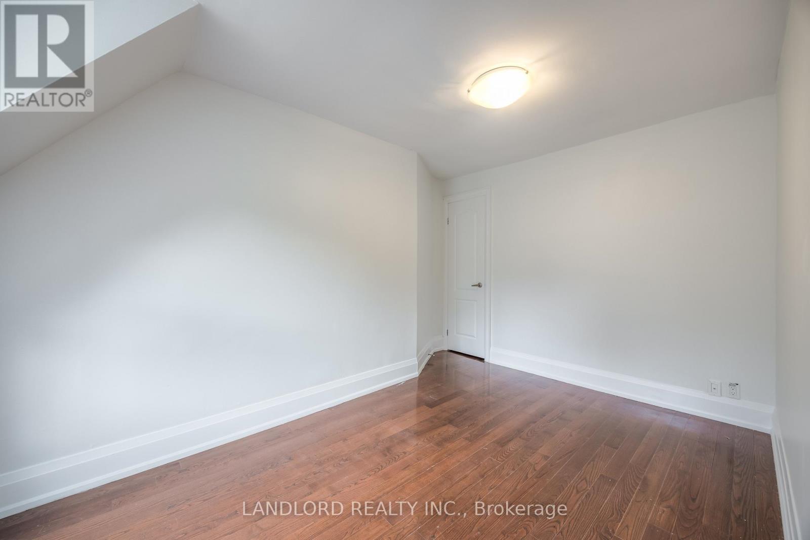 Upper - 22 Rusholme Park Crescent, Toronto, Ontario  M6J 2C9 - Photo 12 - C12537556