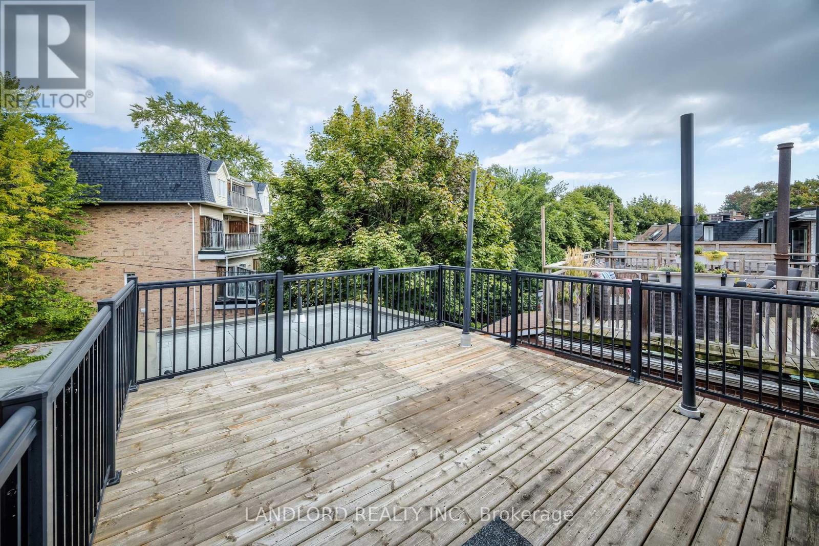 Upper - 22 Rusholme Park Crescent, Toronto, Ontario  M6J 2C9 - Photo 15 - C12537556