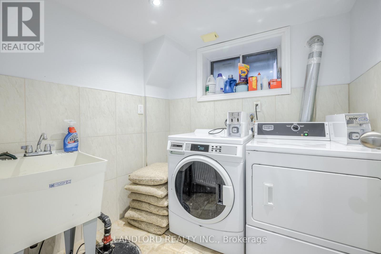 Upper - 22 Rusholme Park Crescent, Toronto, Ontario  M6J 2C9 - Photo 17 - C12537556