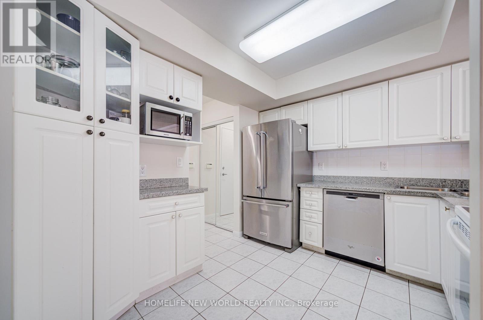 1313 - 28 Sommerset Way, Toronto, Ontario  M2N 6W7 - Photo 18 - C12537572