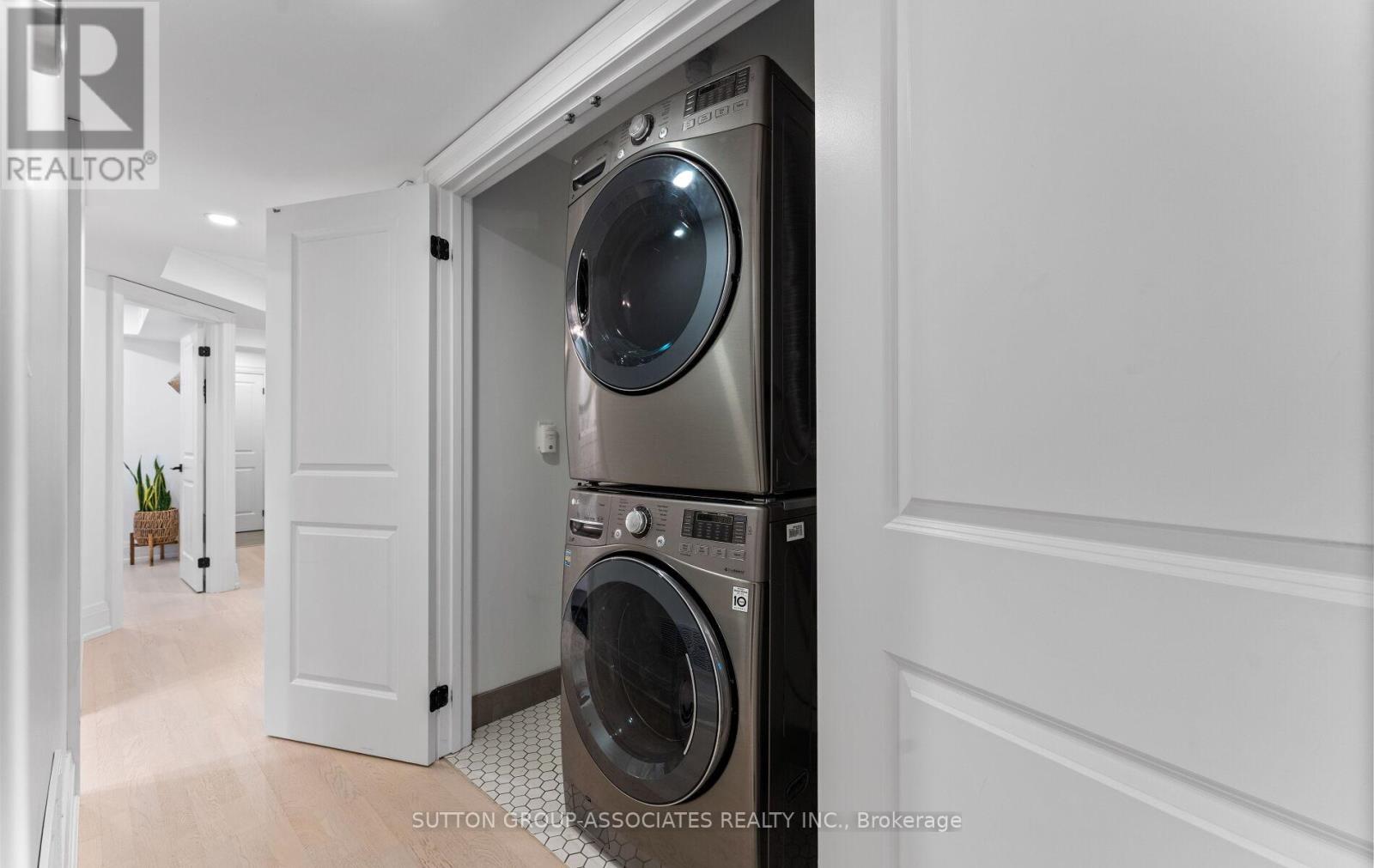 Lower - 689 Manning Avenue, Toronto, Ontario  M6G 2W3 - Photo 23 - C12537578