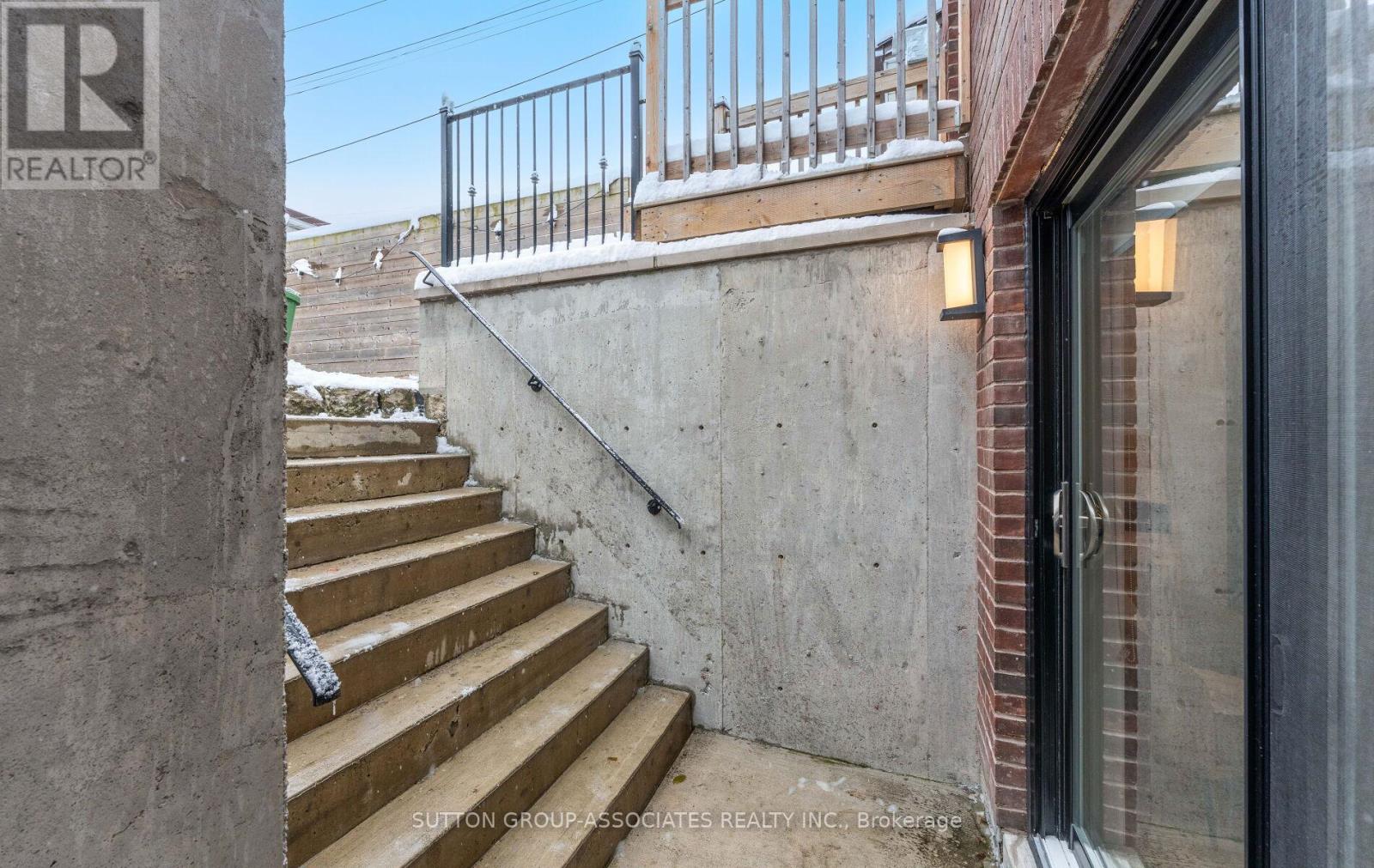 Lower - 689 Manning Avenue, Toronto, Ontario  M6G 2W3 - Photo 26 - C12537578