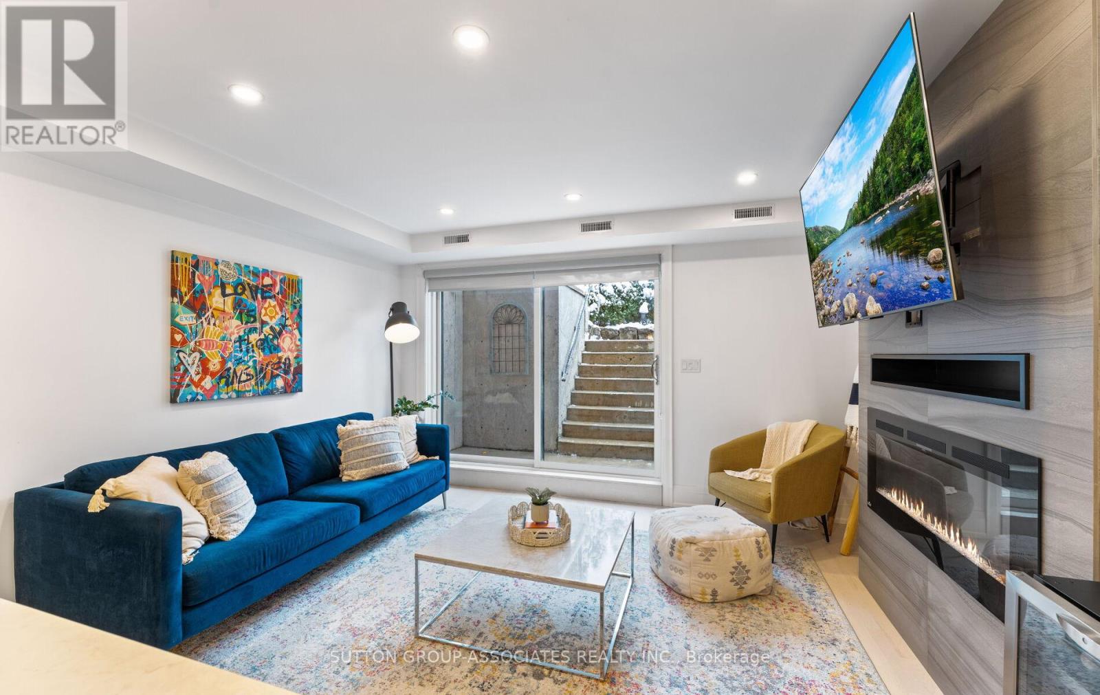 Lower - 689 Manning Avenue, Toronto, Ontario  M6G 2W3 - Photo 7 - C12537578