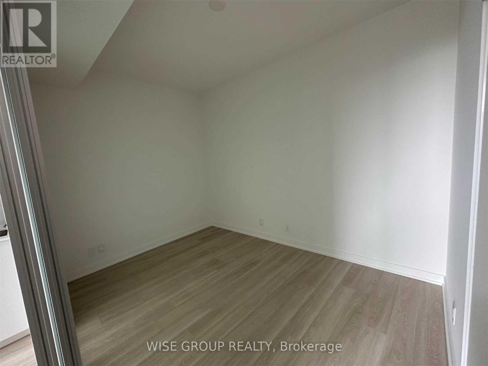 925 - 30 Tretti Way, Toronto, Ontario  M3H 0E3 - Photo 6 - C12537596