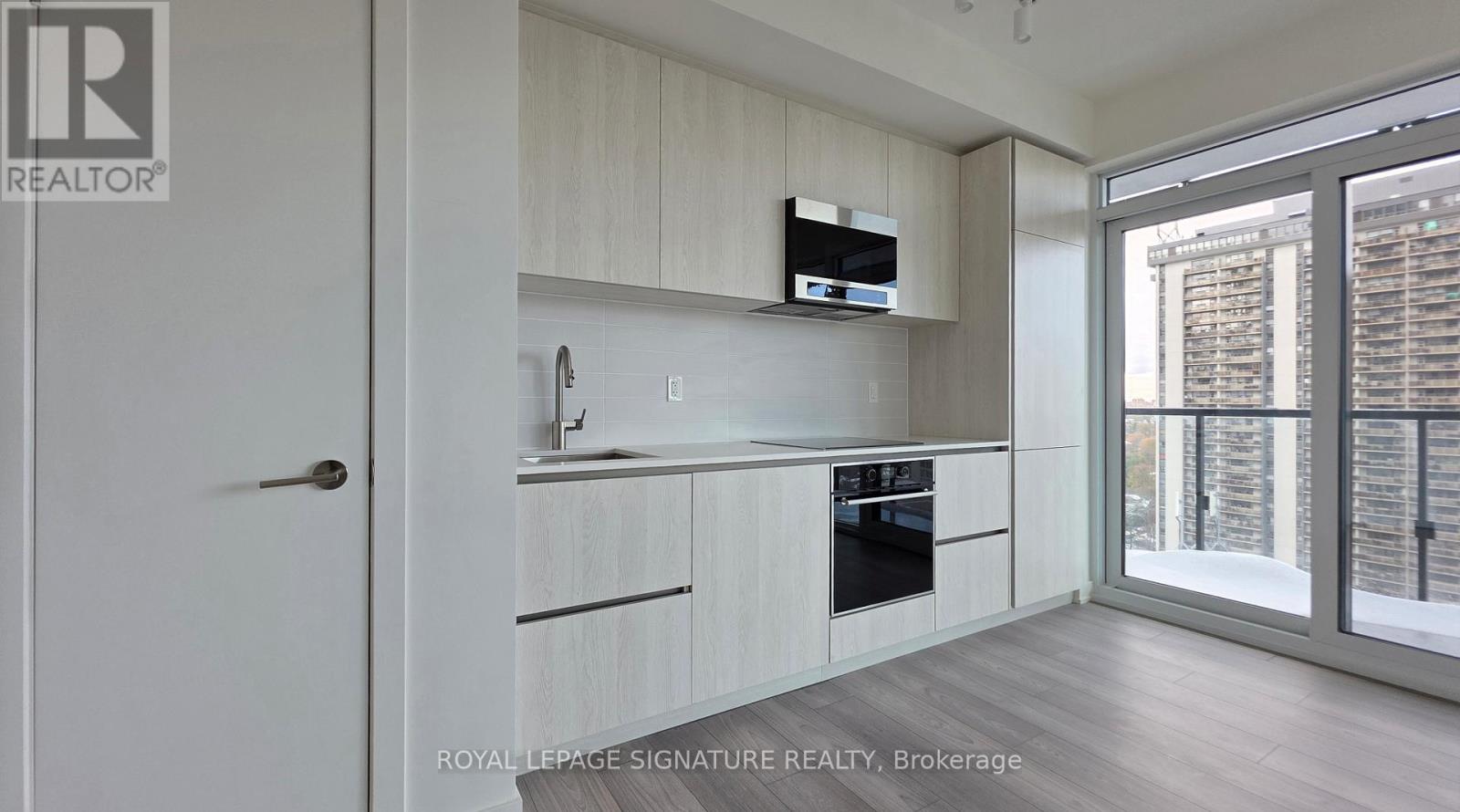 1502 - 120 Broadway Avenue, Toronto, Ontario  M4P 0E9 - Photo 1 - C12537650