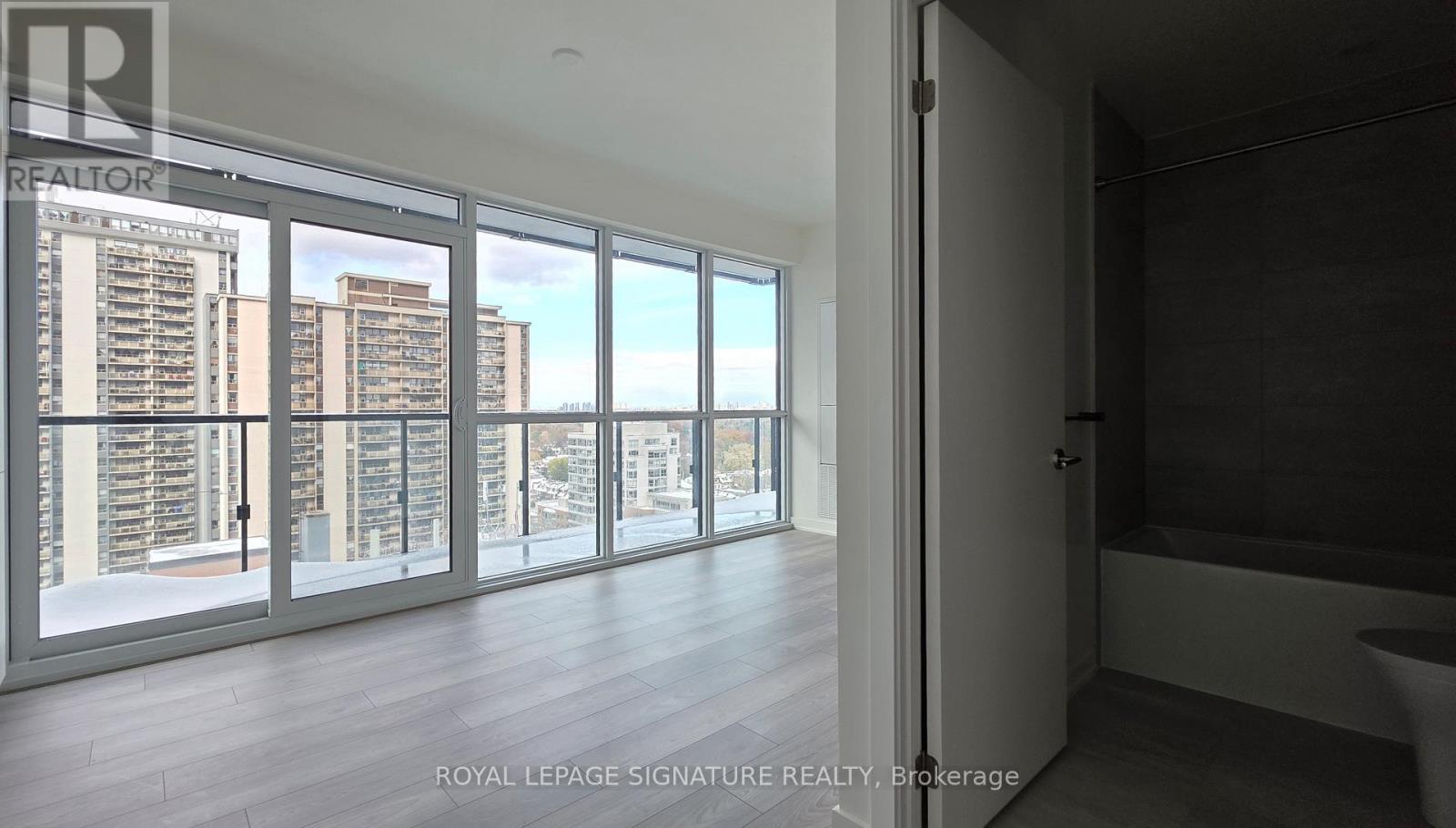 1502 - 120 Broadway Avenue, Toronto, Ontario  M4P 0E9 - Photo 2 - C12537650