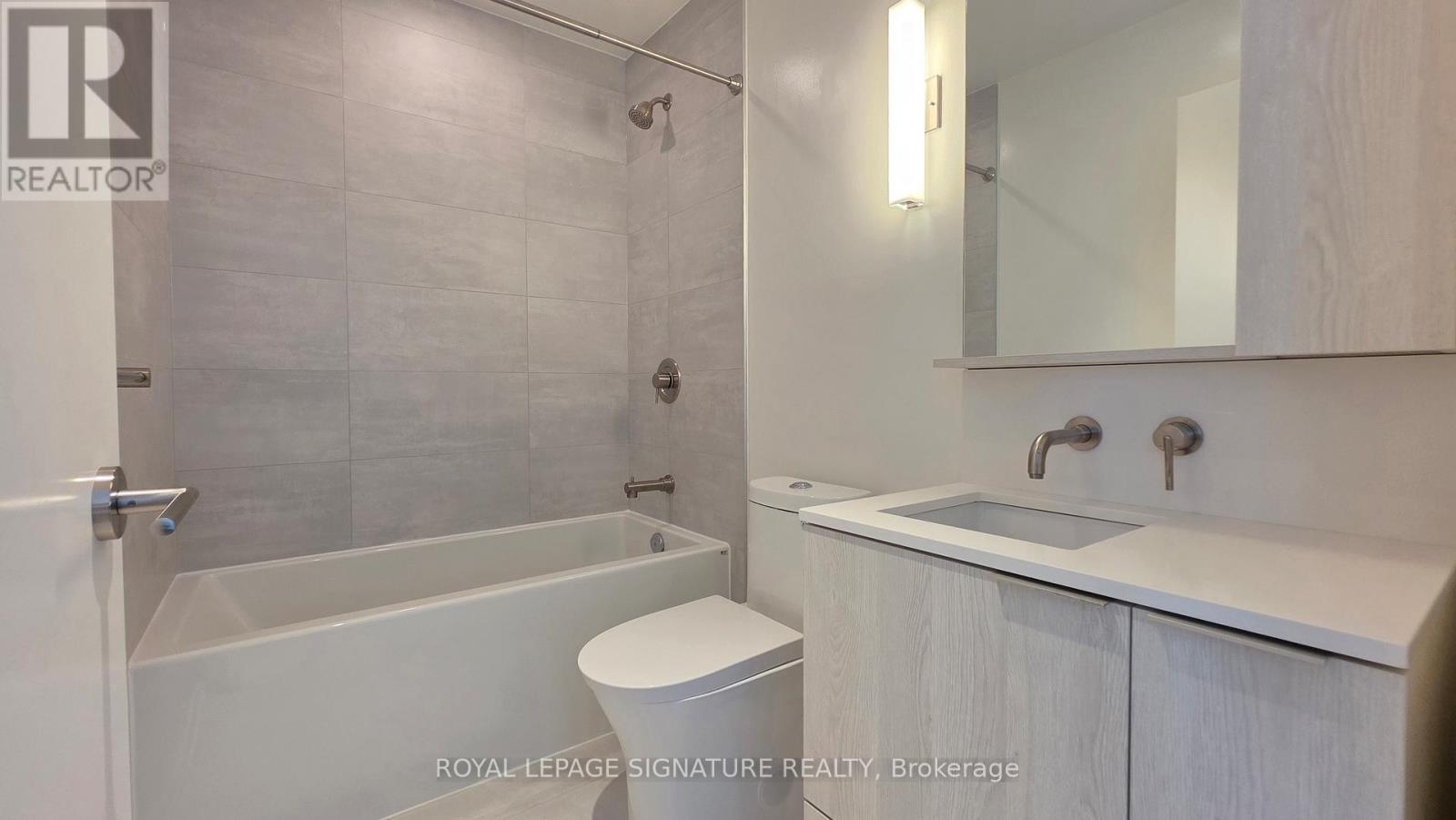 1502 - 120 Broadway Avenue, Toronto, Ontario  M4P 0E9 - Photo 3 - C12537650