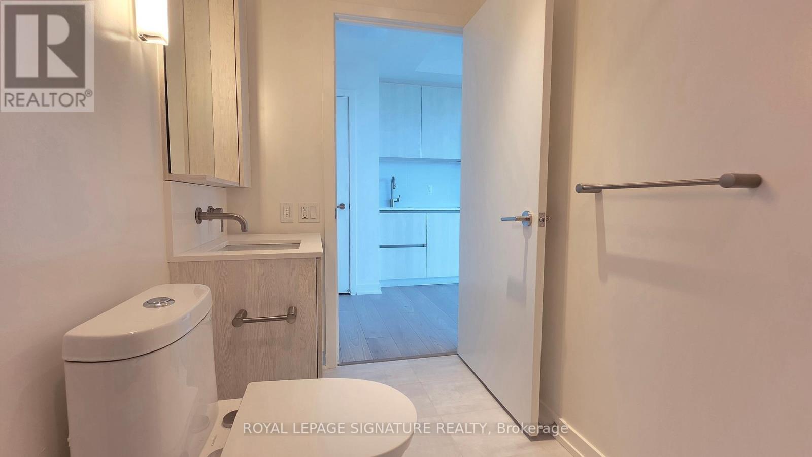 1502 - 120 Broadway Avenue, Toronto, Ontario  M4P 0E9 - Photo 4 - C12537650