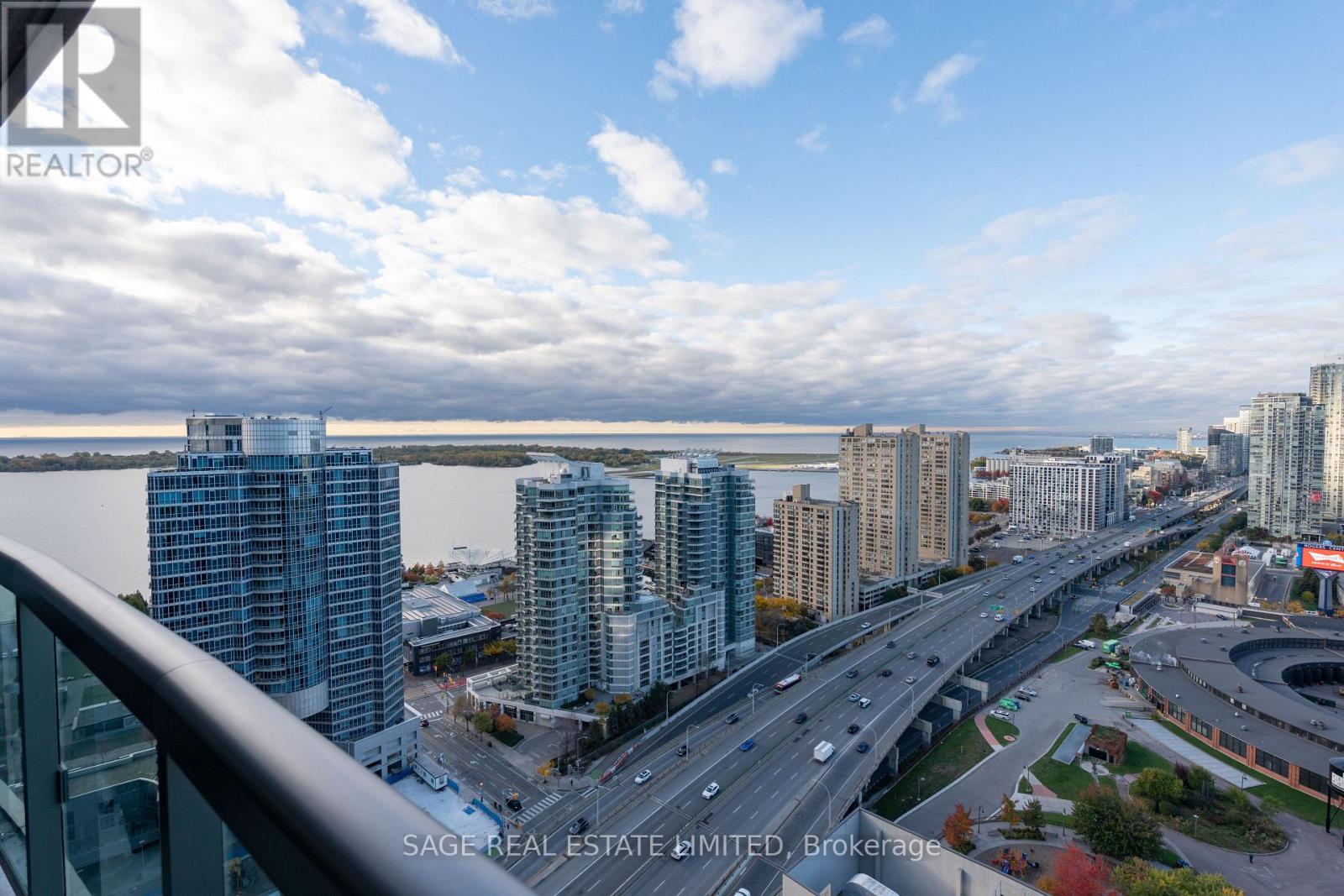 3712 - 19 Grand Trunk Crescent, Toronto, Ontario  M5J 3A3 - Photo 17 - C12537692