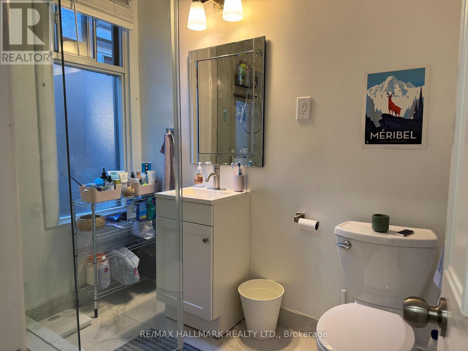 60 First Avenue, Toronto, Ontario  M4M 1W8 - Photo 17 - E12537474