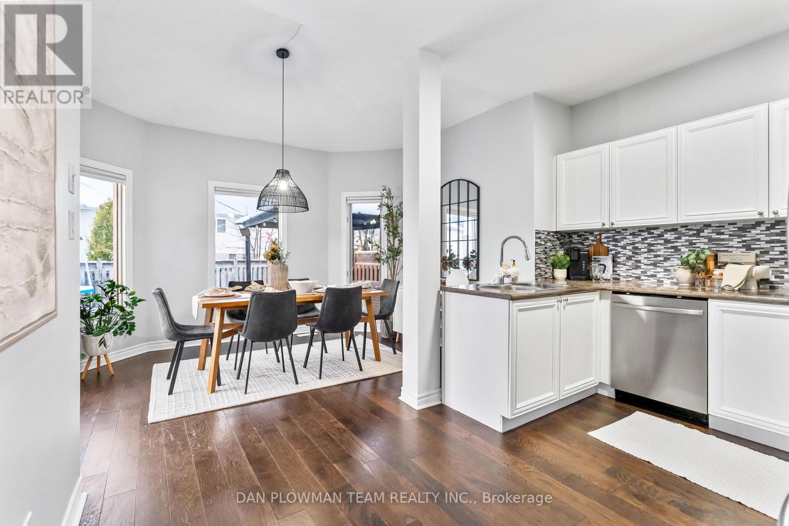 65 Sandford Crescent, Whitby, Ontario L1R 2S1 - Photo 11 - E12537524