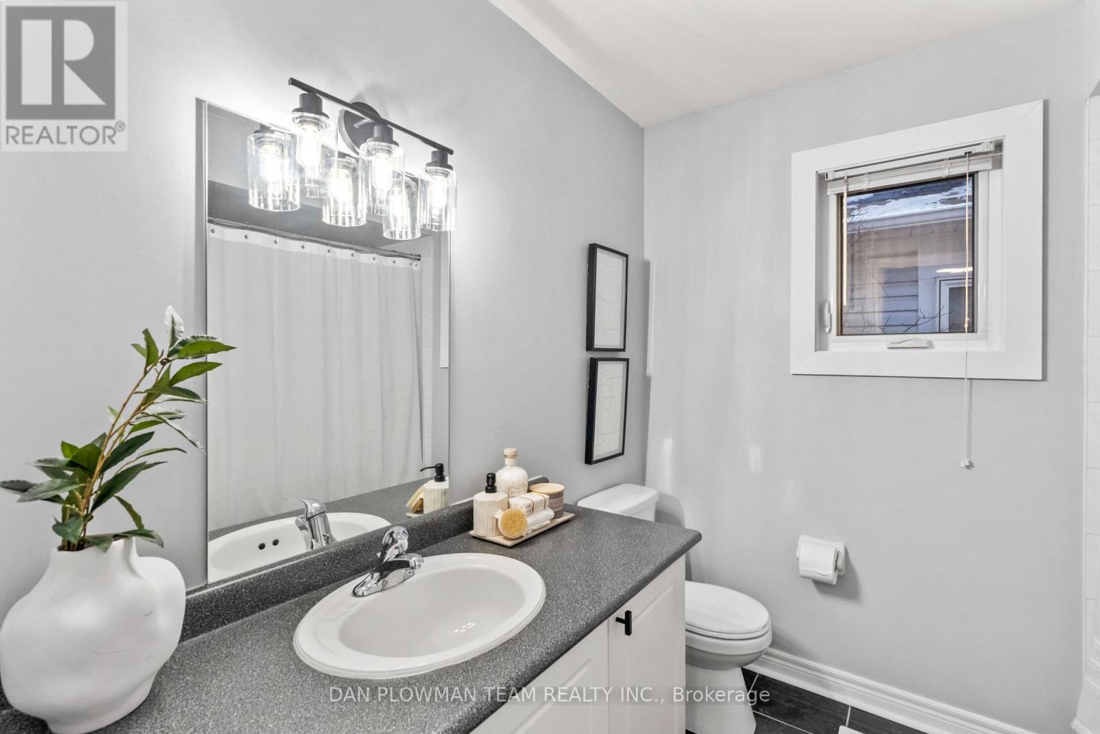 65 Sandford Crescent, Whitby, Ontario L1R 2S1 - Photo 27 - E12537524