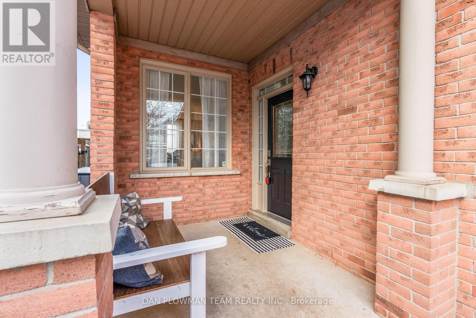 65 Sandford Crescent, Whitby, Ontario L1R 2S1 - Photo 5 - E12537524