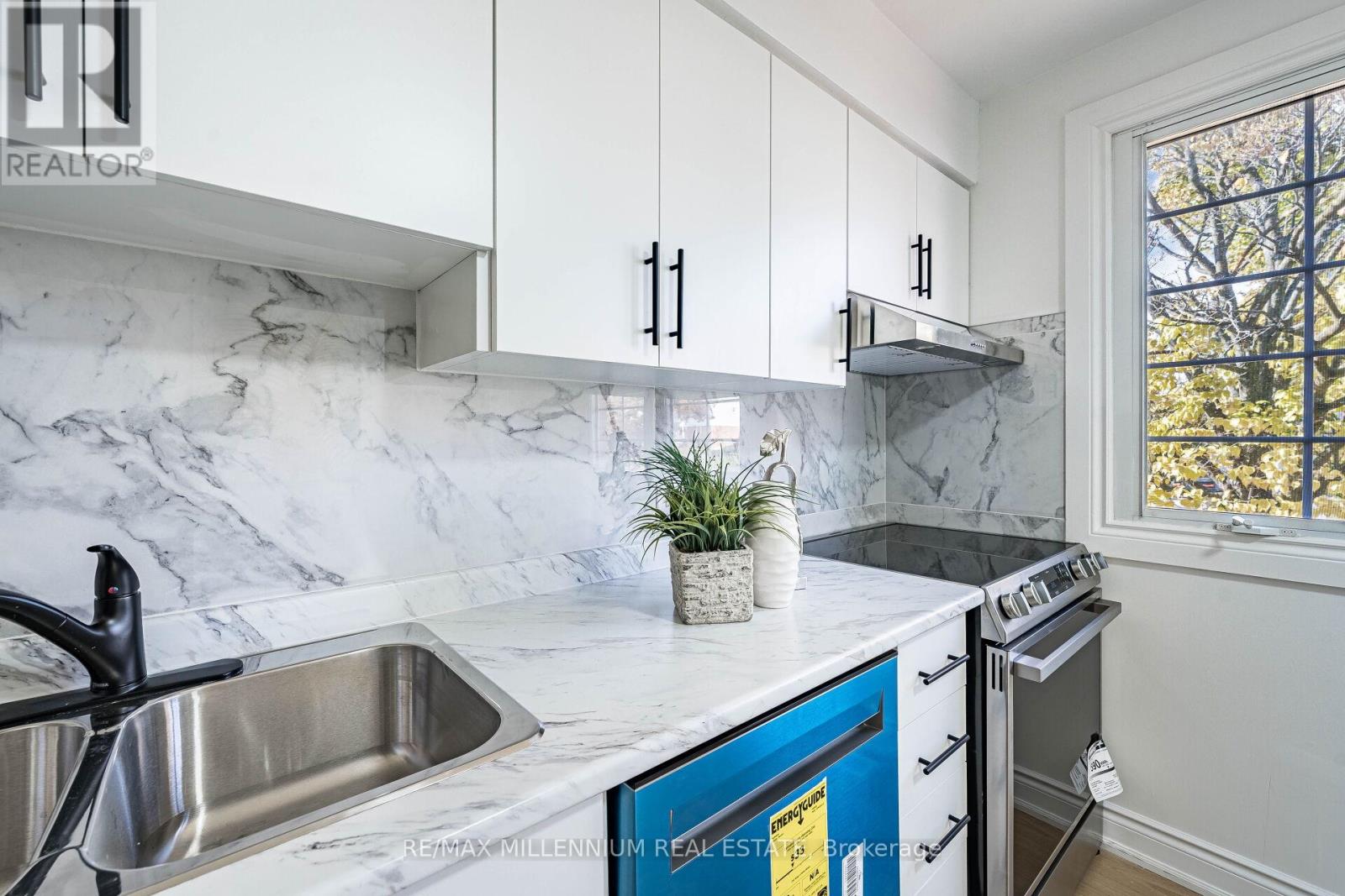 985 Central Park Boulevard N, Oshawa, Ontario  L1G 7A7 - Photo 10 - E12537532