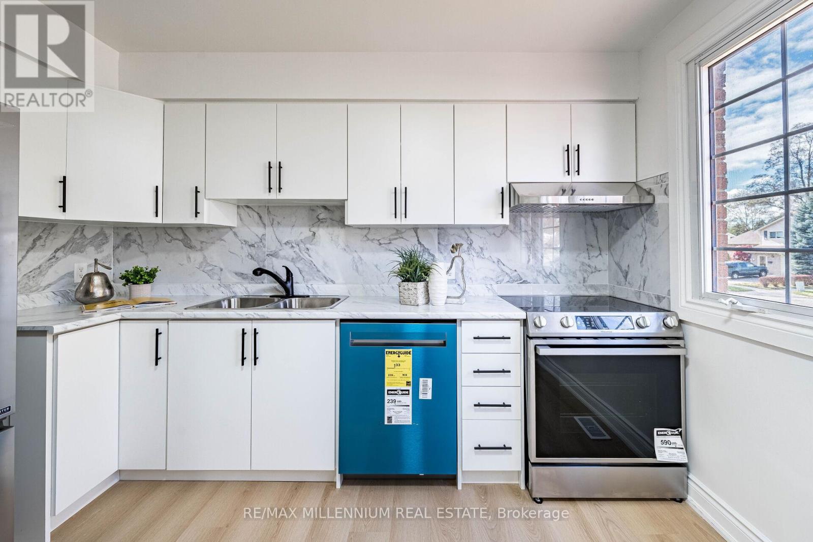 985 Central Park Boulevard N, Oshawa, Ontario  L1G 7A7 - Photo 7 - E12537532