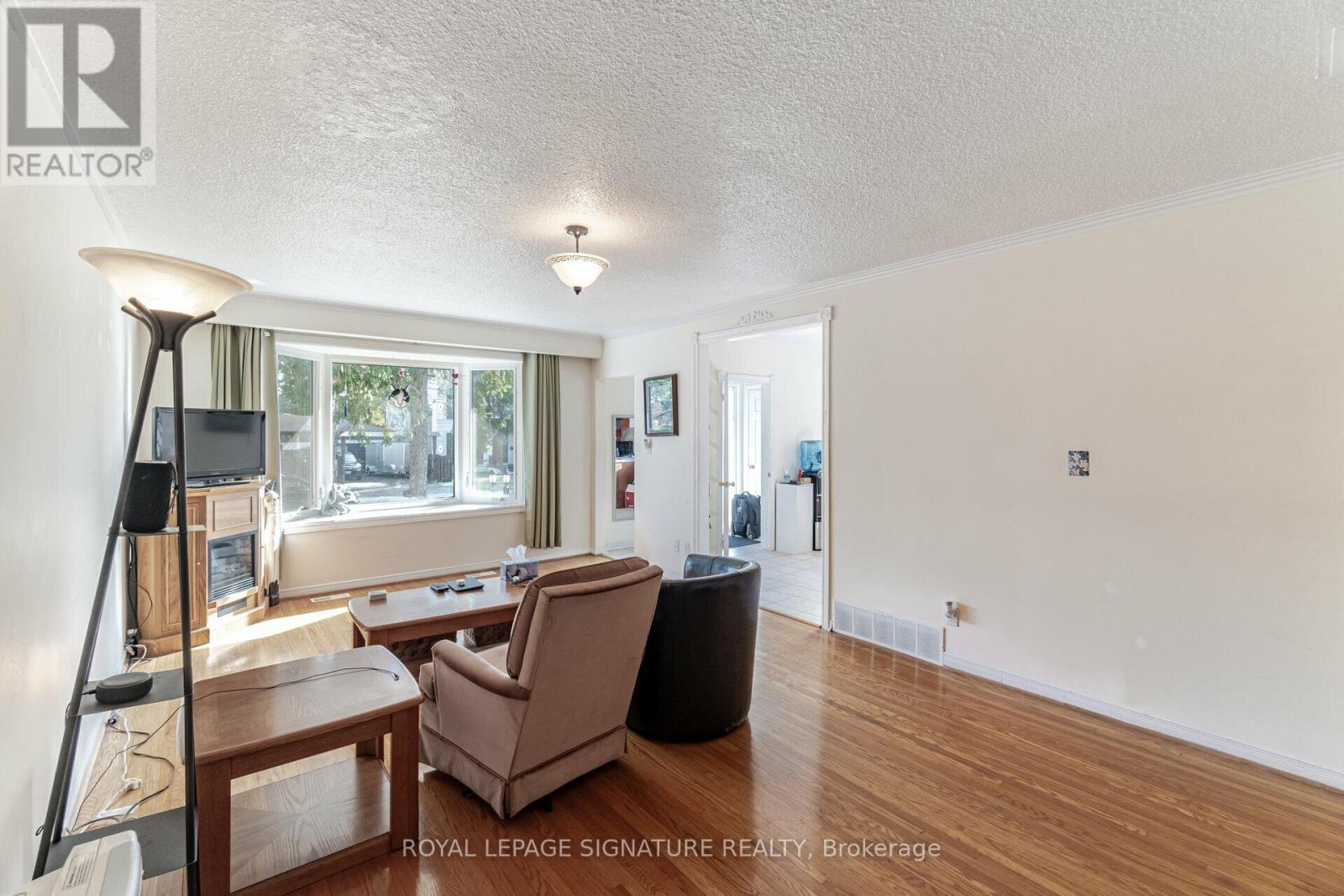 34 Ivan Road, Toronto, Ontario  M1C 1V2 - Photo 10 - E12537568