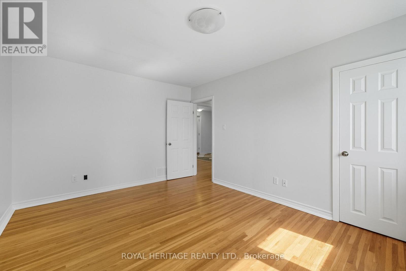 Main - 713 Burns Street W, Whitby, Ontario  L1N 1K5 - Photo 10 - E12537632