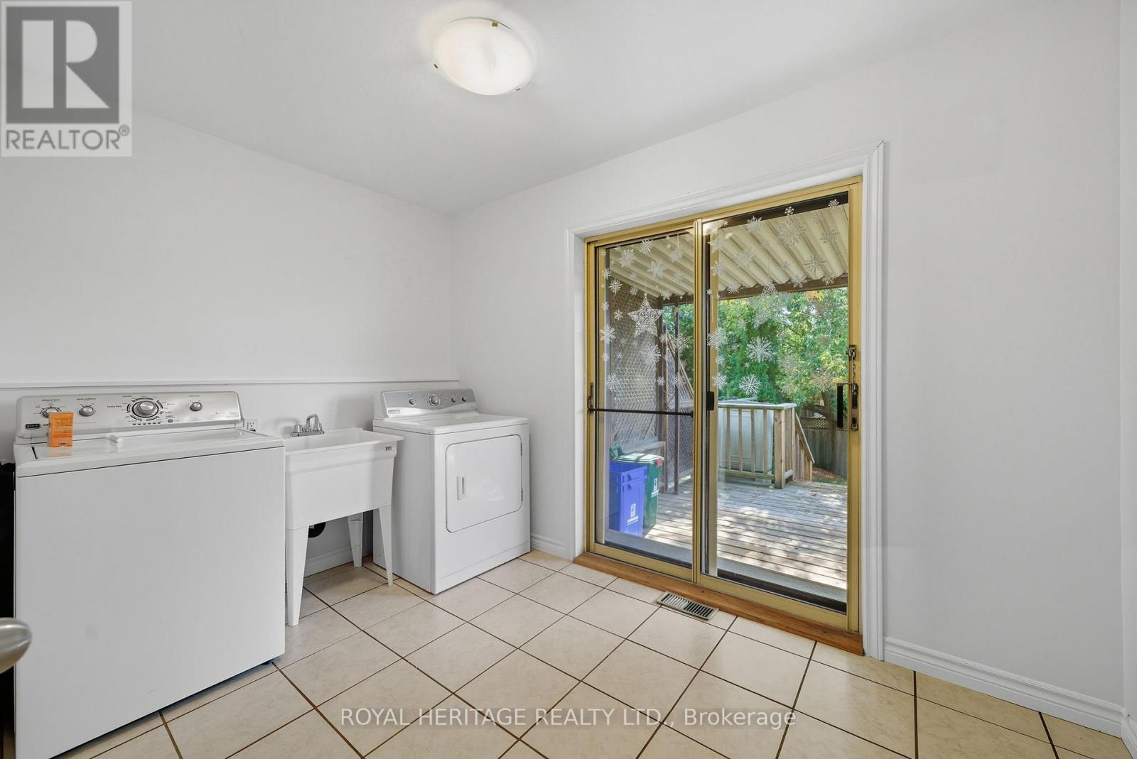 Main - 713 Burns Street W, Whitby, Ontario  L1N 1K5 - Photo 14 - E12537632