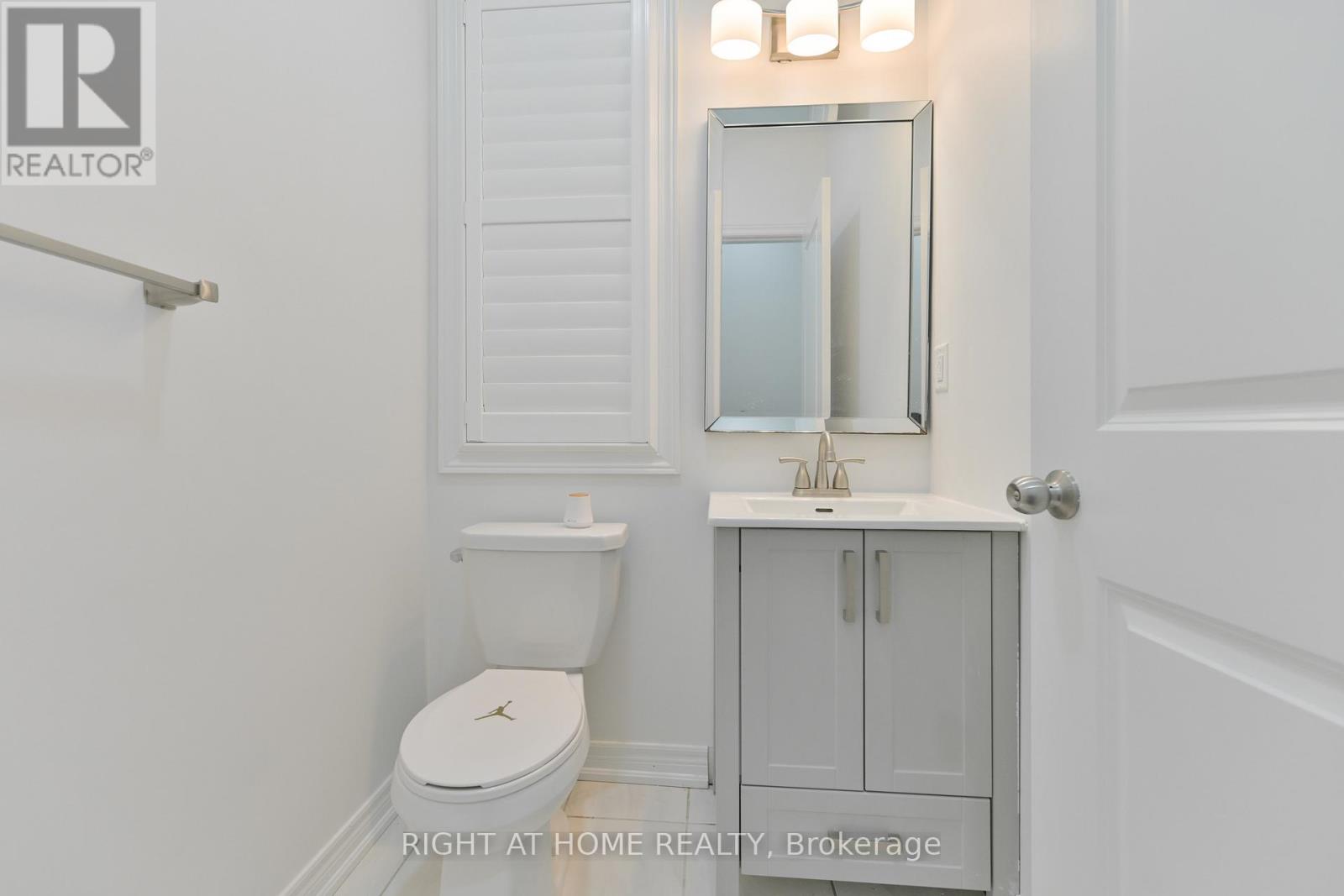 92 Conarty Crescent, Whitby, Ontario  L1P 0L4 - Photo 16 - E12537664