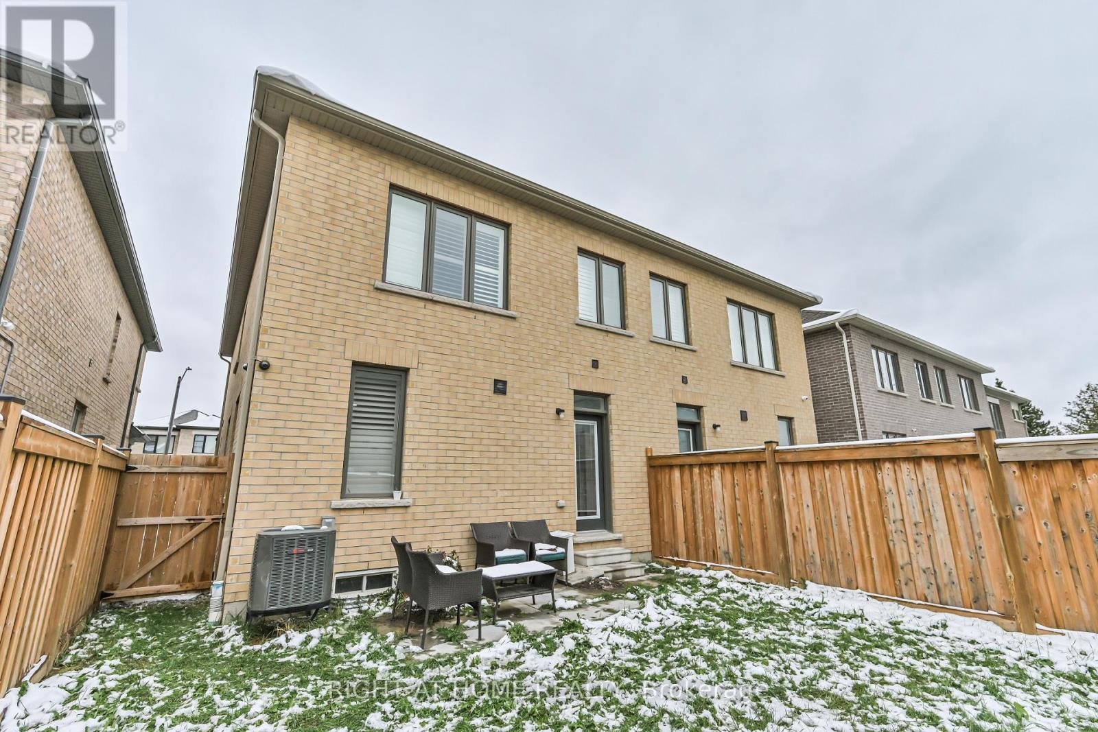 92 Conarty Crescent, Whitby, Ontario  L1P 0L4 - Photo 28 - E12537664