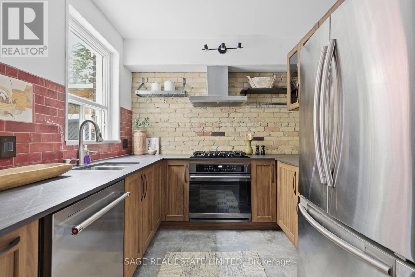 271 Silver Birch Avenue, Toronto, Ontario M4E 3L6 - Photo 11 - E12537688