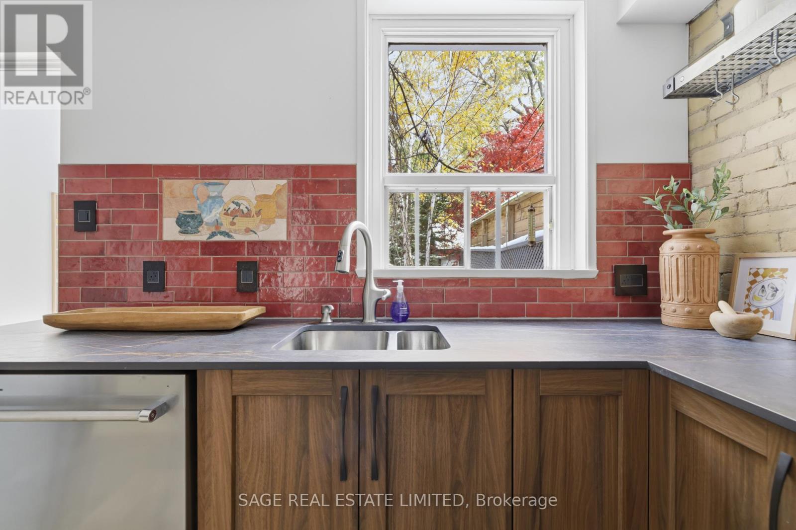 271 Silver Birch Avenue, Toronto, Ontario M4E 3L6 - Photo 15 - E12537688