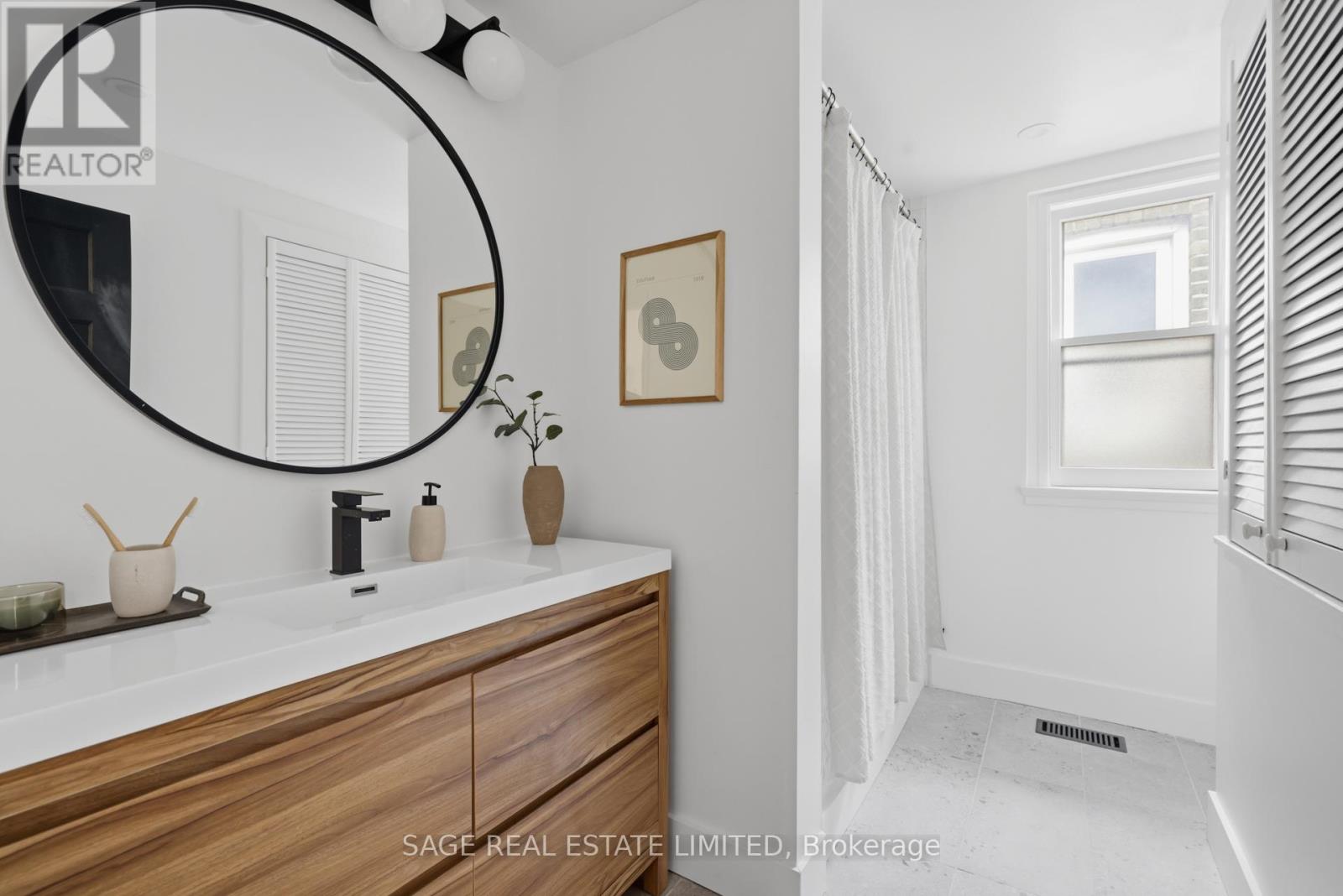 271 Silver Birch Avenue, Toronto, Ontario M4E 3L6 - Photo 21 - E12537688