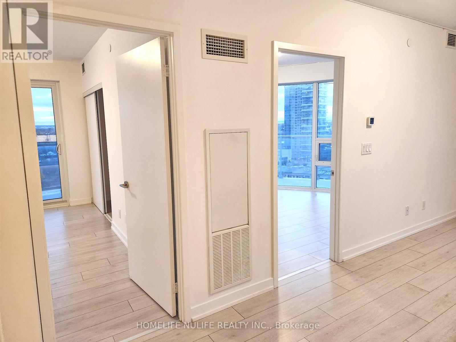 1606 - 2033 Kennedy Road, Toronto, Ontario  M1T 0B9 - Photo 4 - E12535054