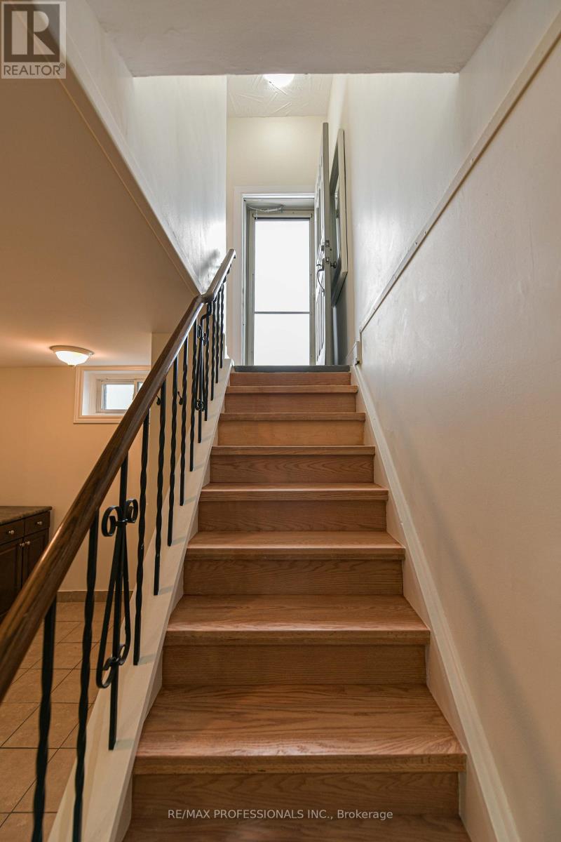 255 Lawrence Avenue, Orillia, Ontario  L3V 5M5 - Photo 16 - S12536890